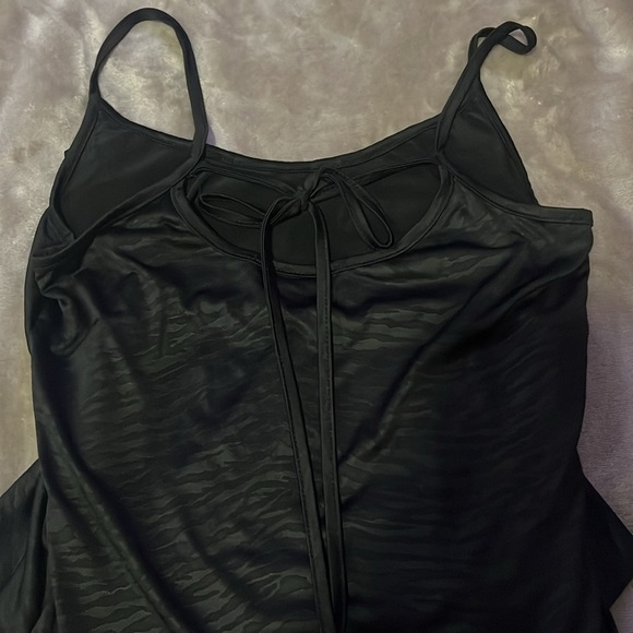 Elegant Black Layered Women's Top - Picture 2 of 2